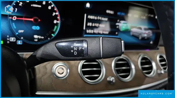 MERCEDES E-CLASS E300E 4MATIC EXCLUSIVE