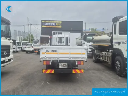 HYUNDAI MEGA TRUCK GOLD