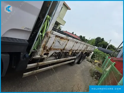HYUNDAI MEGA TRUCK GOLD