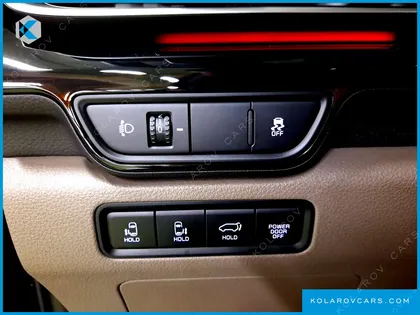 KIA CARNIVAL GASOLINE 9-SEATER GRAVITY