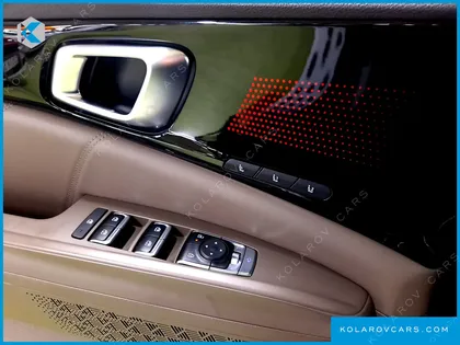 KIA CARNIVAL GASOLINE 9-SEATER GRAVITY