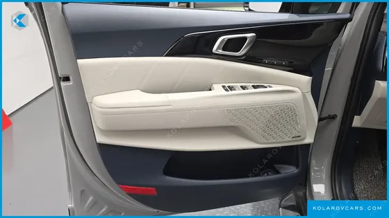 KIA CARNIVAL HEV 7SEATER GRAVITY