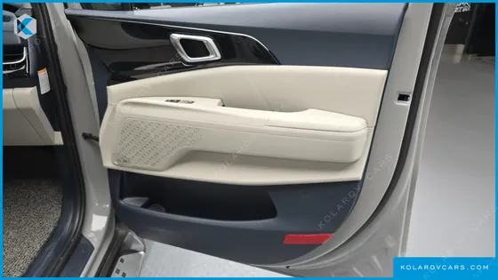 KIA CARNIVAL HEV 7SEATER GRAVITY