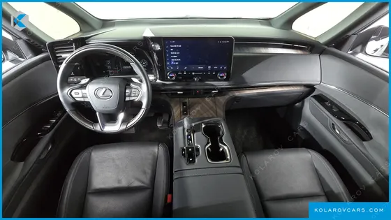 LEXUS LM 500H ROYAL