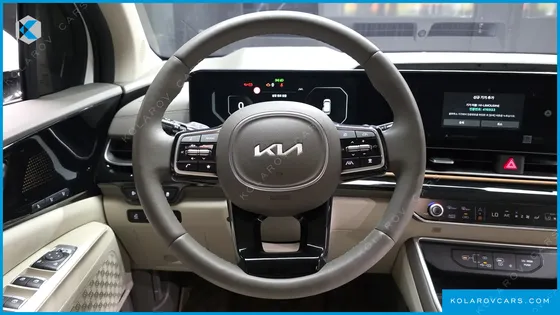 KIA CARNIVAL GASOLINE 7-SEATER HI LIMOUSINE