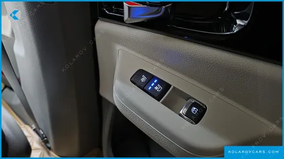 KIA CARNIVAL GASOLINE 7-SEATER HI LIMOUSINE