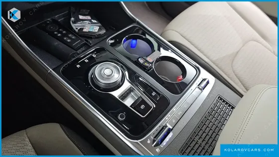 KIA CARNIVAL HEV 9-SEATER HI-LIMOUSINE