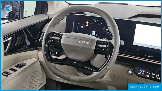 KIA CARNIVAL HEV 9-SEATER HI-LIMOUSINE