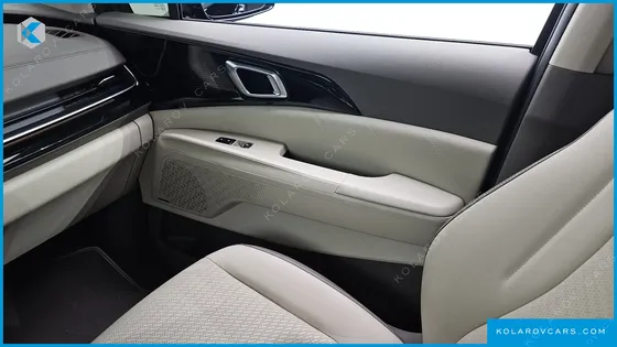 KIA CARNIVAL HEV 9-SEATER HI-LIMOUSINE