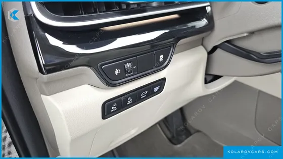 KIA CARNIVAL HEV 9-SEATER HI-LIMOUSINE