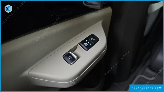 KIA CARNIVAL HEV 9-SEATER HI-LIMOUSINE