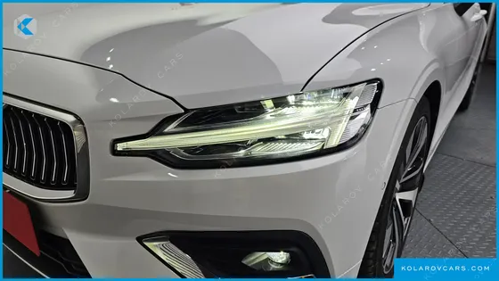 VOLVO S60 B5 ULTIMATE BRIGHT