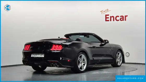 FORD MUSTANG GT CONVERTIBLE