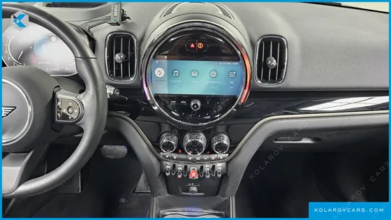MINI COUNTRYMAN CLASSIC PLUS LAUNCH PACK