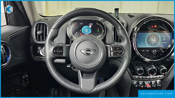 MINI COUNTRYMAN CLASSIC PLUS LAUNCH PACK