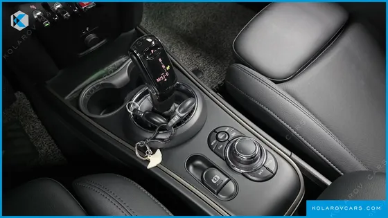 MINI COUNTRYMAN CLASSIC PLUS LAUNCH PACK