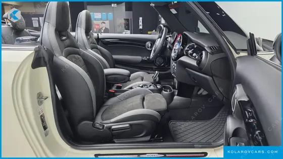 MINI COOPER CONVERTIBLE JCW
