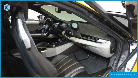BMW I8 COUPE