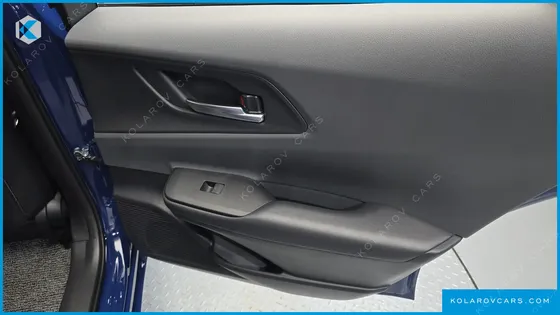 TOYOTA PRIUS 2.0 XLE