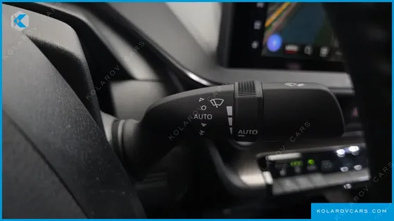 TOYOTA PRIUS 2.0 XLE