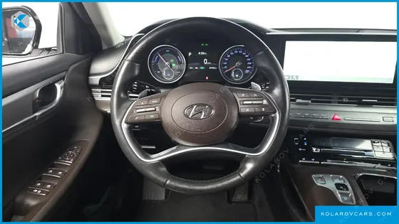 HYUNDAI GRANDEUR PREMIUM