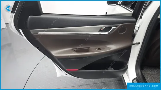 HYUNDAI GRANDEUR PREMIUM