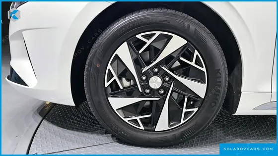 HYUNDAI GRANDEUR LE BLANC
