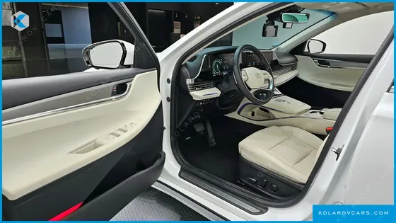 HYUNDAI GRANDEUR LE BLANC