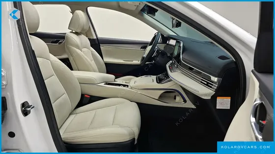 HYUNDAI GRANDEUR LE BLANC