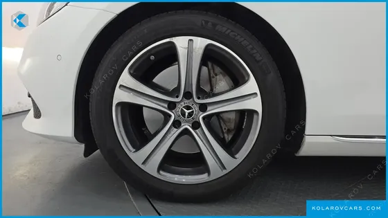 MERCEDES E-CLASS E300 AVANTGARDE