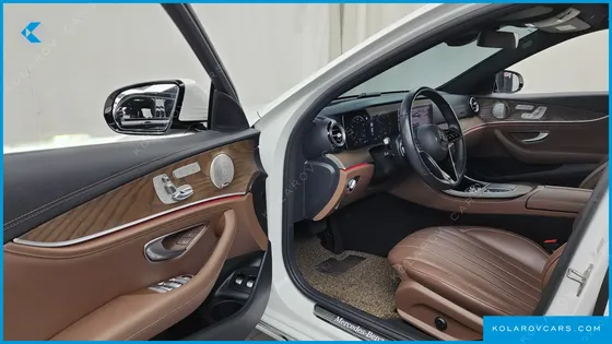 MERCEDES E-CLASS E300E 4MATIC EXCLUSIVE
