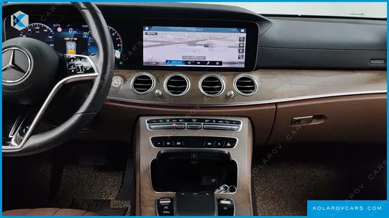 MERCEDES E-CLASS E300E 4MATIC EXCLUSIVE