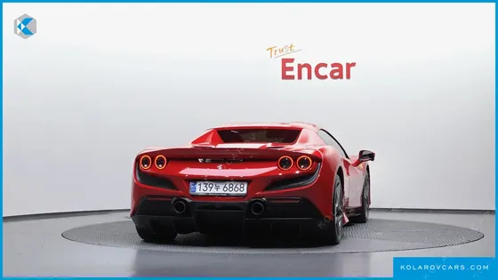 FERRARI F8 3.9 V8