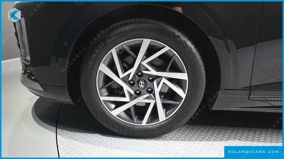 HYUNDAI GRANDEUR 2,5 GASOLINE 2WD