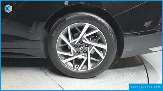 HYUNDAI GRANDEUR 2,5 GASOLINE 2WD