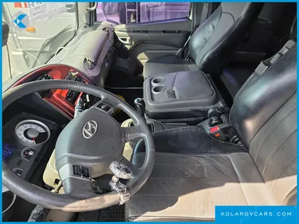HYUNDAI MEGA TRUCK GOLD