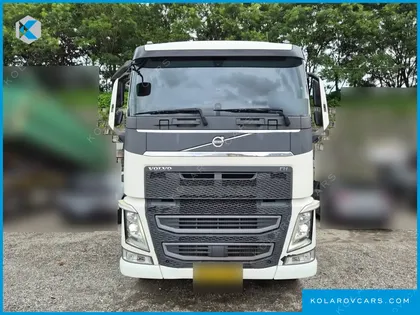 VOLVO CARGO TRUCK 8X4
