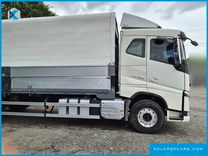 VOLVO CARGO TRUCK 8X4