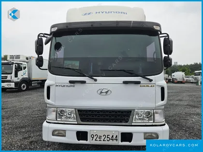 HYUNDAI MEGA TRUCK GOLD