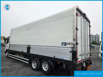 HYUNDAI MEGA TRUCK GOLD