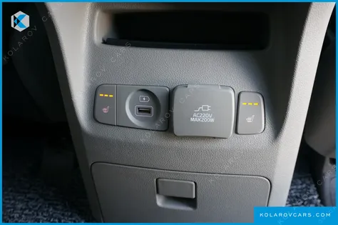 KIA CARNIVAL 9-SEATER NOBLESSE SPECIAL