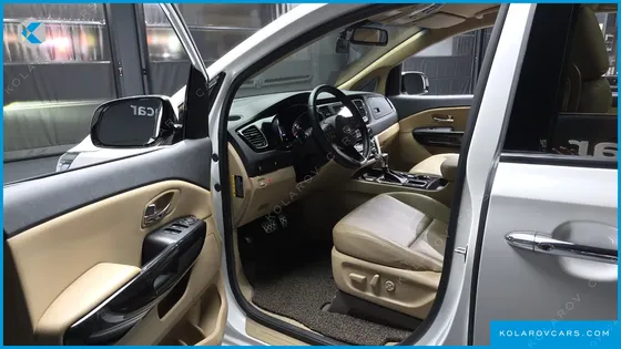 KIA CARNIVAL 9-SEATER HI-LIMOUSINE