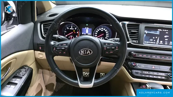 KIA CARNIVAL 9-SEATER HI-LIMOUSINE