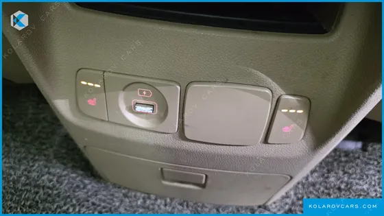 KIA CARNIVAL 9-SEATER HI-LIMOUSINE