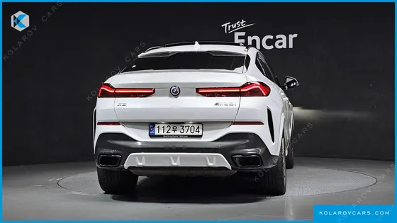 BMW X6 M50I