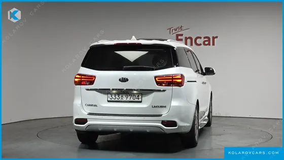 KIA CARNIVAL GASOLINE 7-SEATER LIMOUSINE
