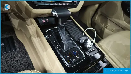 KIA CARNIVAL 9-SEATER PRESTIGE