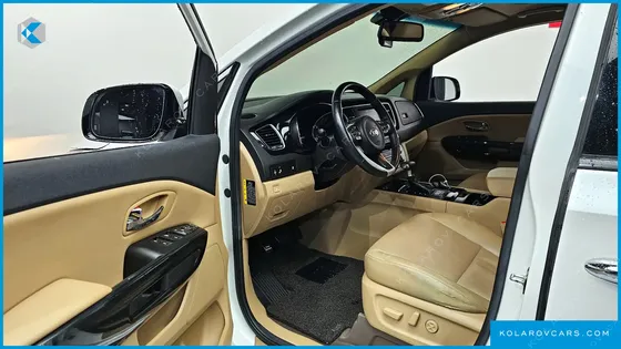 KIA CARNIVAL 9-SEATER PRESTIGE