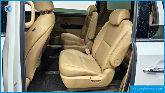 KIA CARNIVAL 9-SEATER PRESTIGE