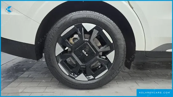 KIA CARNIVAL 9-SEATER NOBLESSE